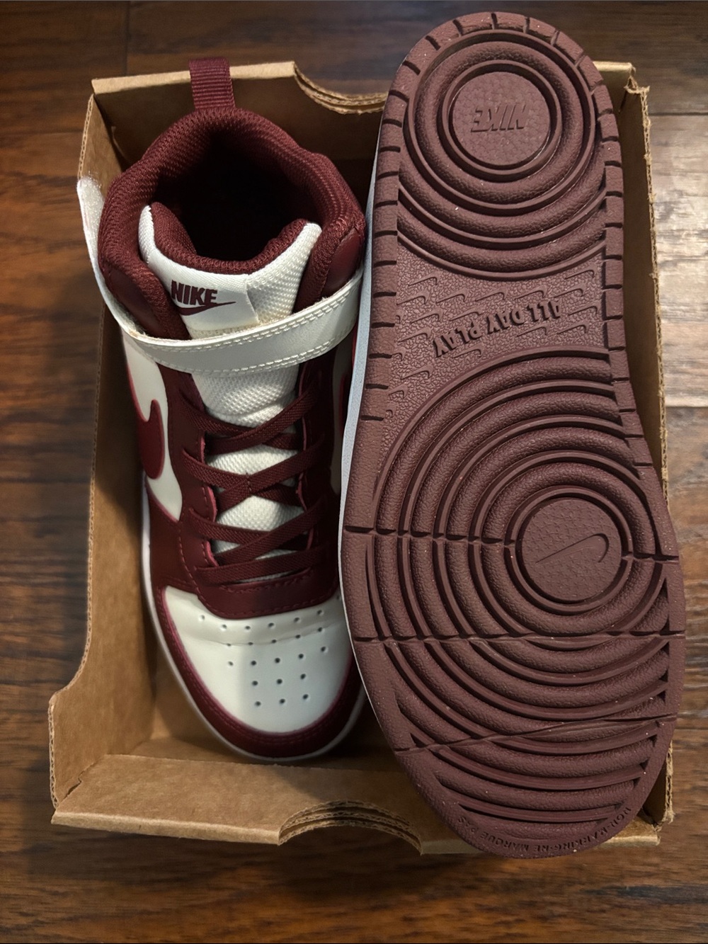 Nike Court Borough Mid Size 2 Kids High-Top Sneakers in Maroon and White - Picture 2 of 2